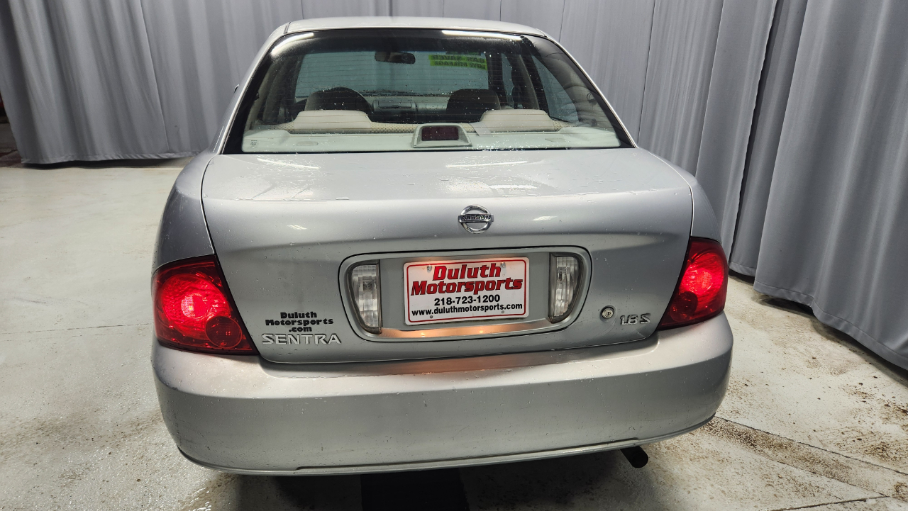 Nissan Sentra 1.8 S 2004