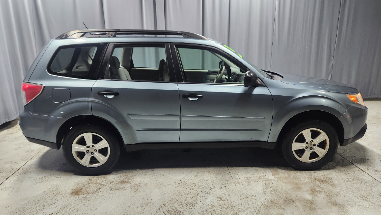 Subaru Forester 2.5X 2011