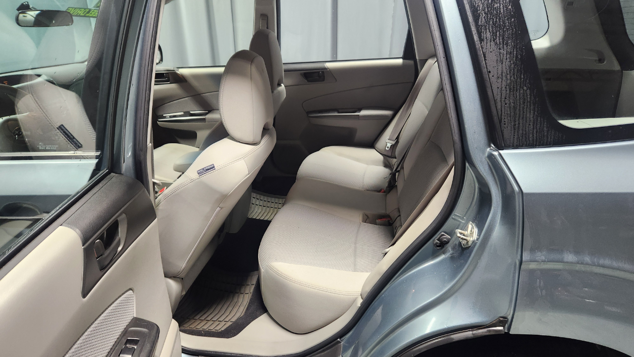 Subaru Forester 2.5X 2011