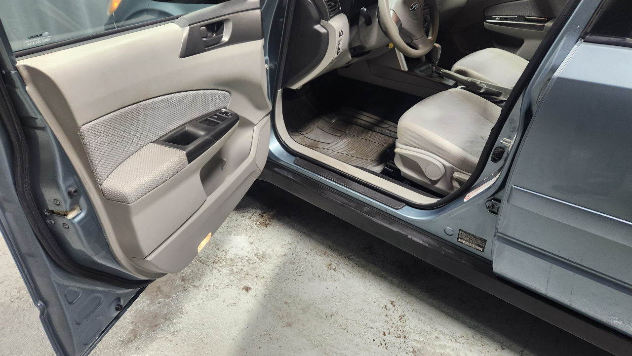 Subaru Forester 2.5X 2011