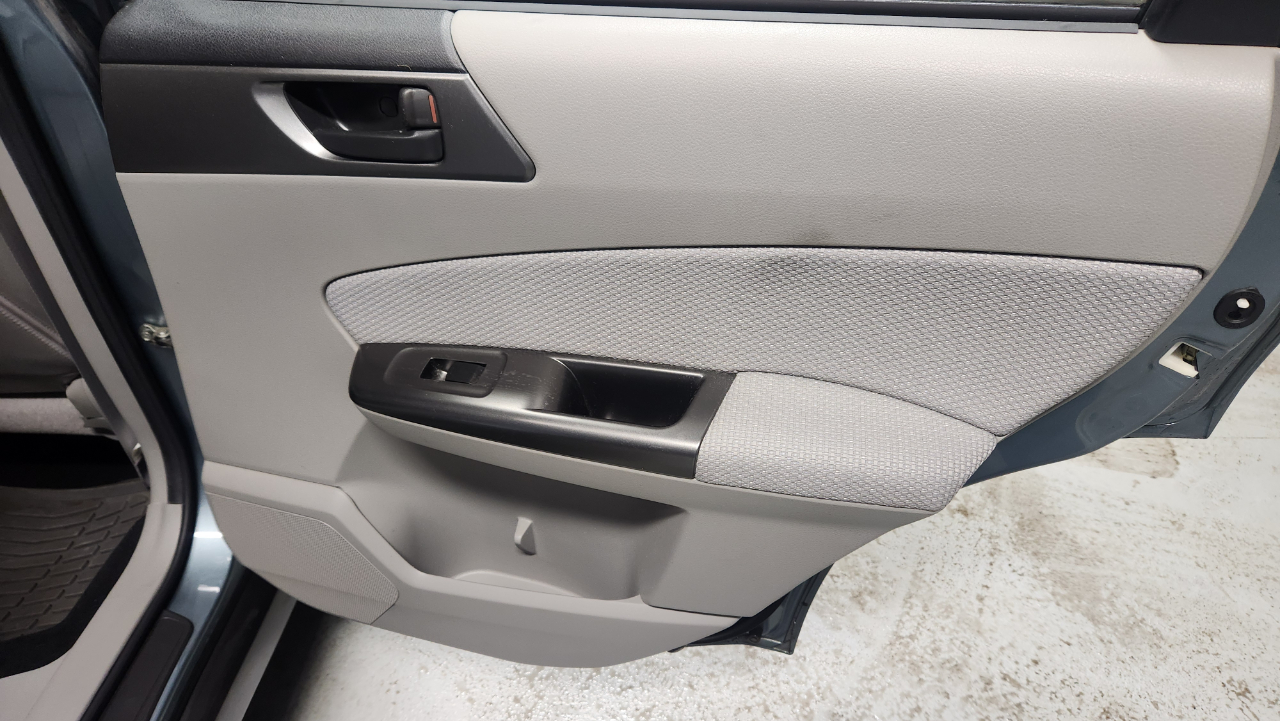 Subaru Forester 2.5X 2011