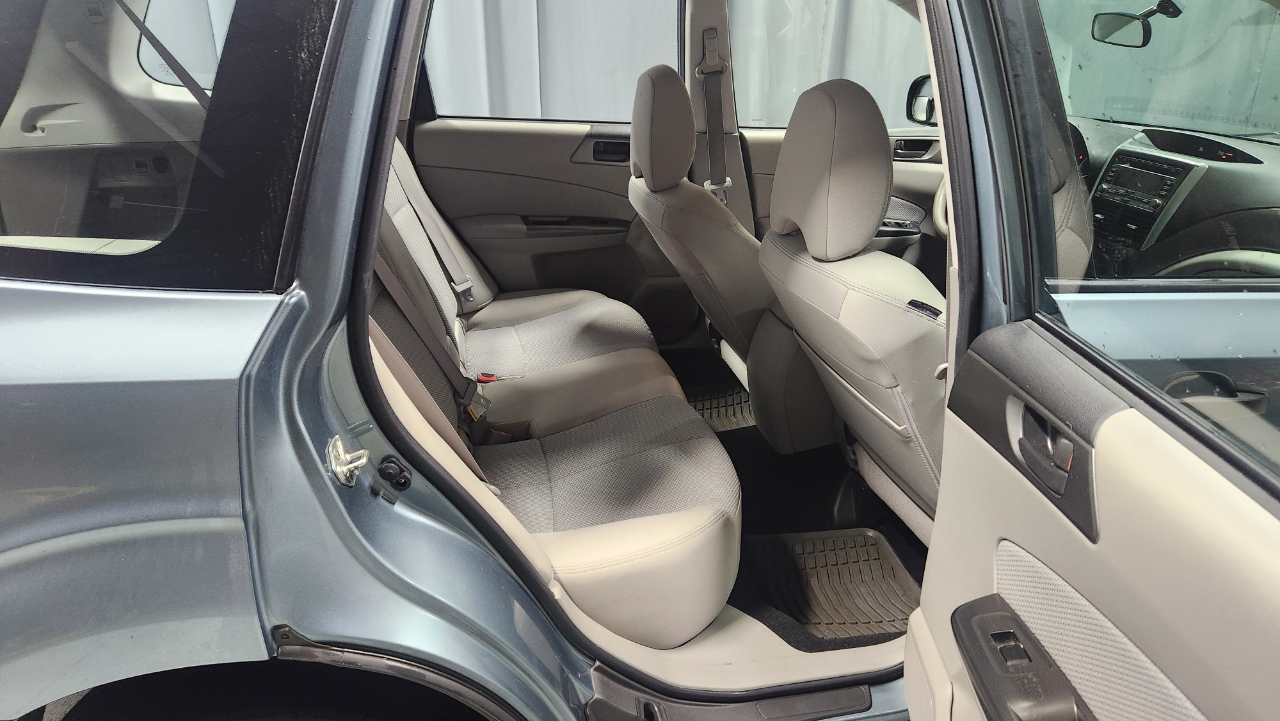 Subaru Forester 2.5X 2011