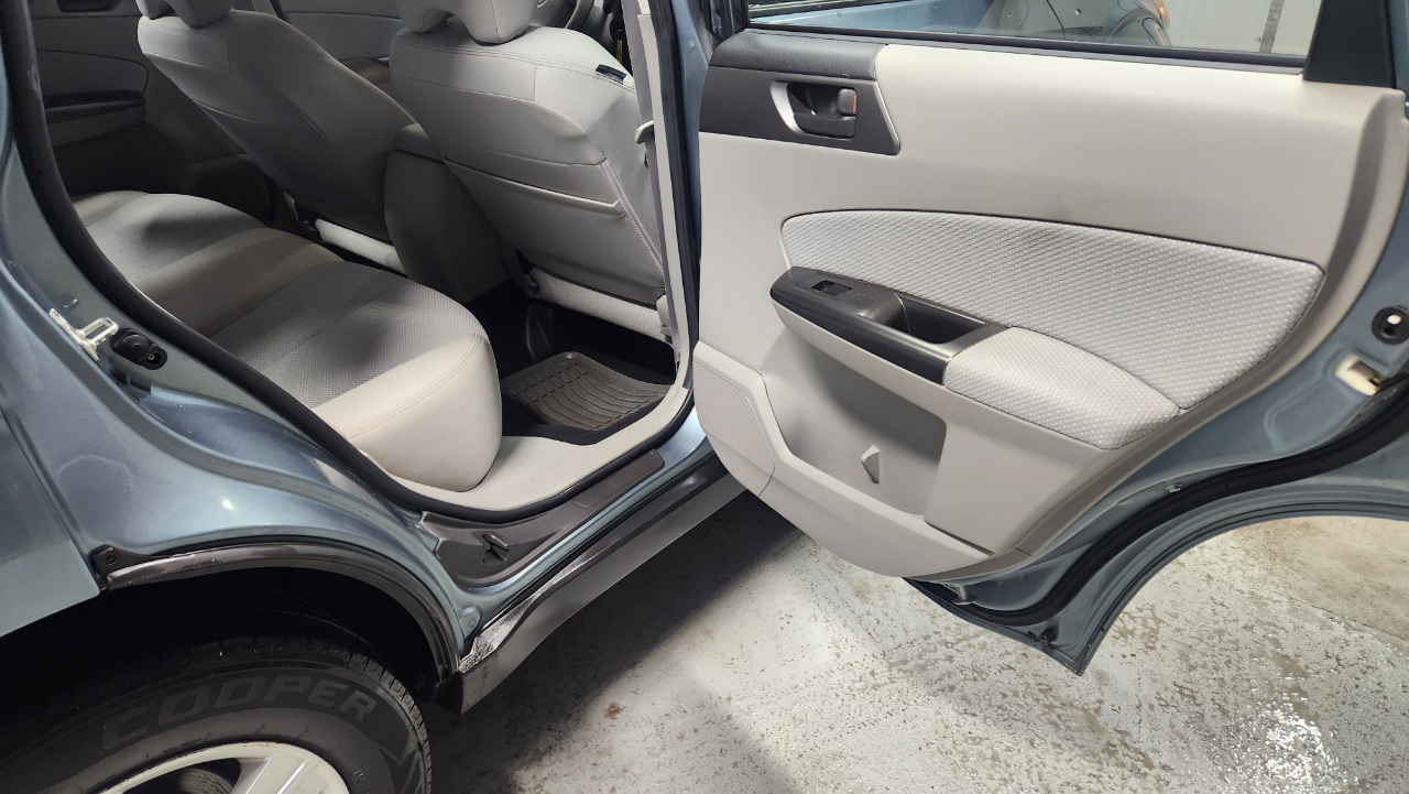 Subaru Forester 2.5X 2011