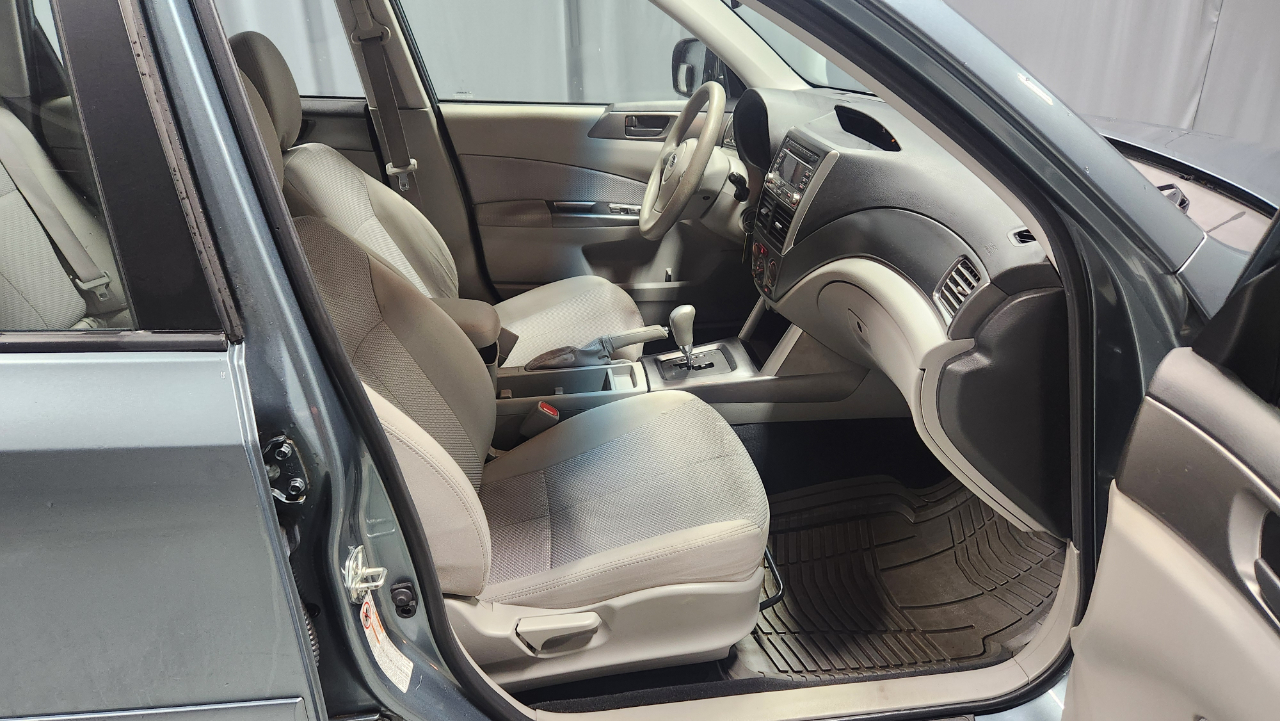 Subaru Forester 2.5X 2011