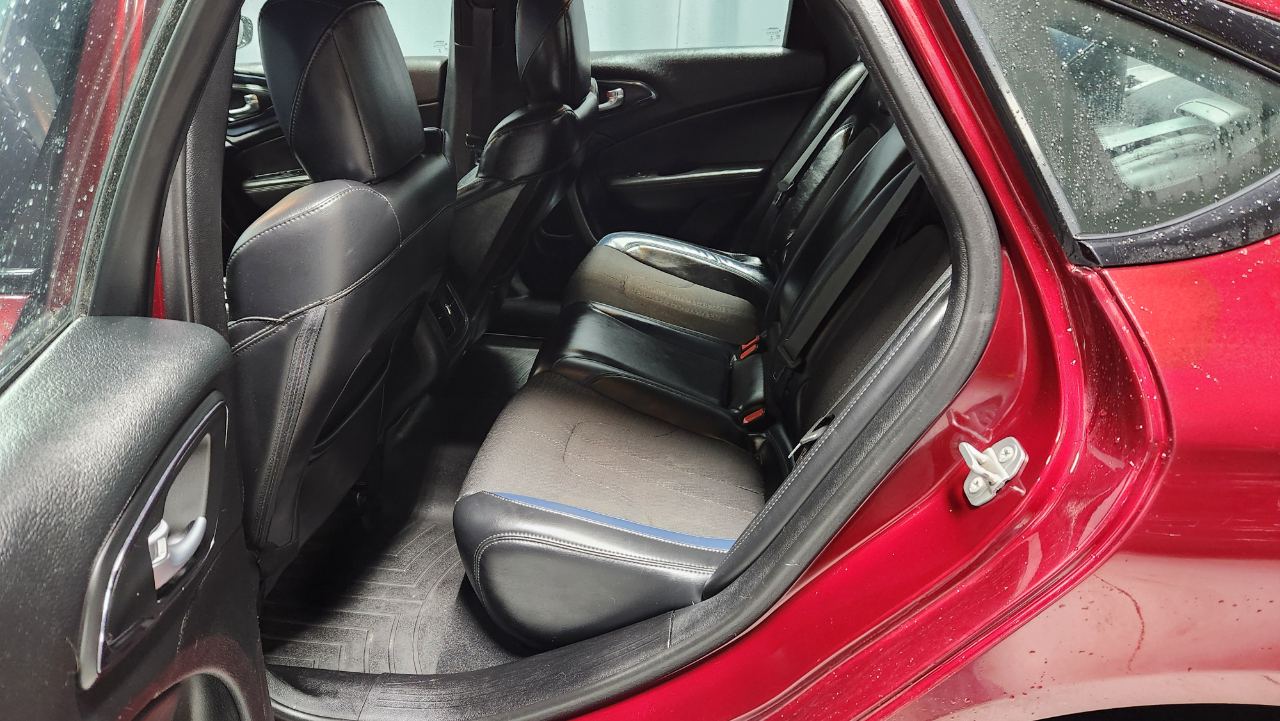 Chrysler 200 S AWD 2015