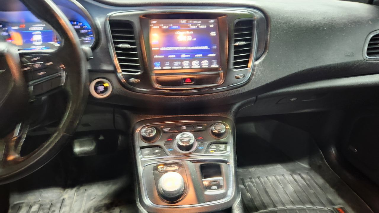 Chrysler 200 S AWD 2015