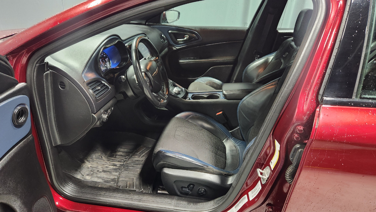 Chrysler 200 S AWD 2015