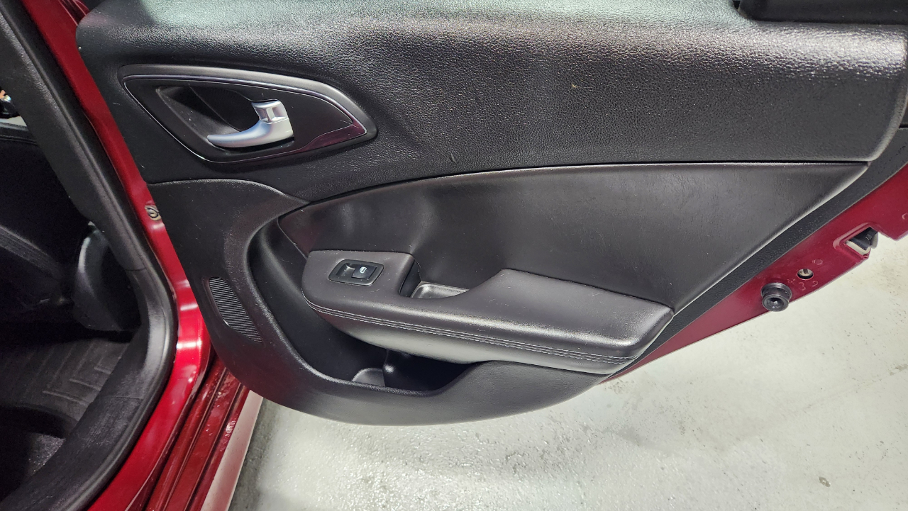 Chrysler 200 S AWD 2015