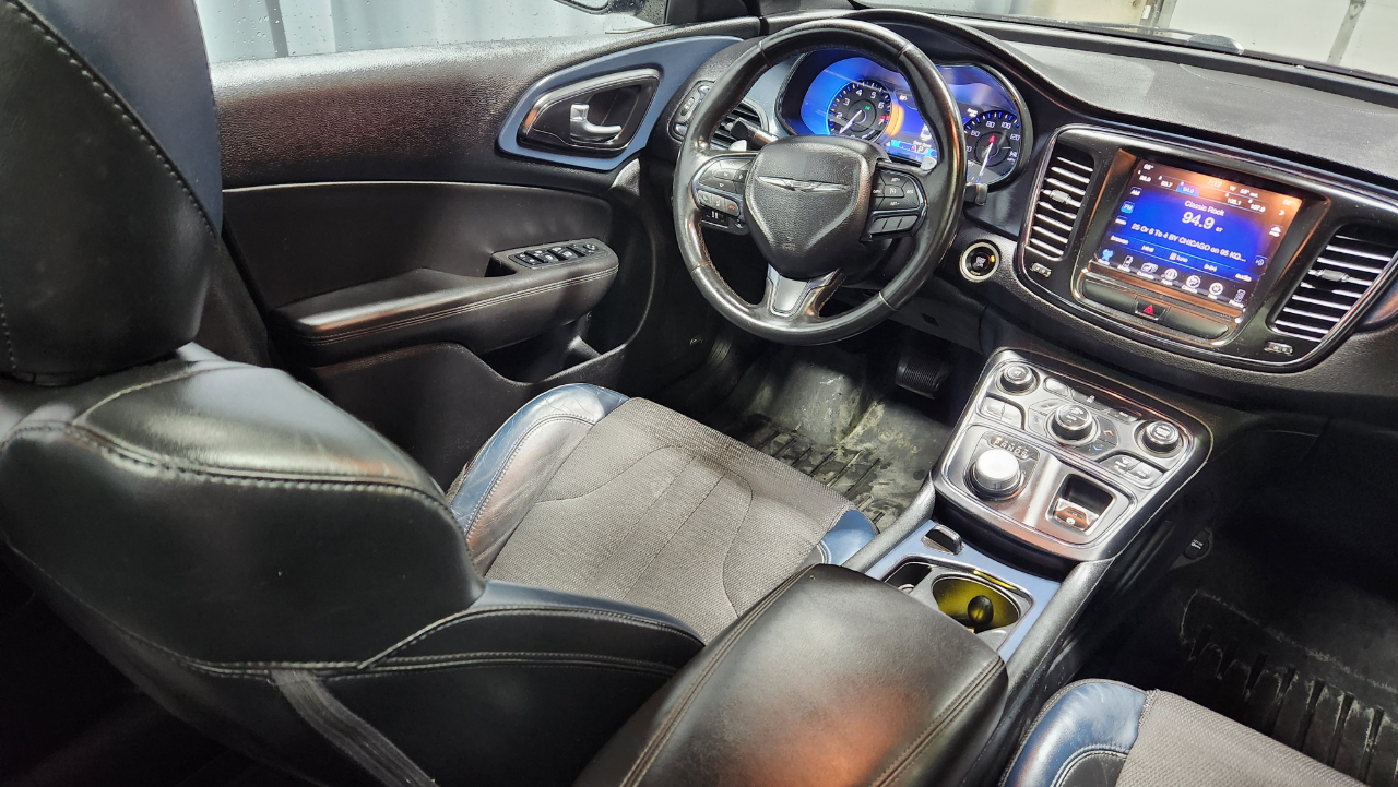 Chrysler 200 S AWD 2015