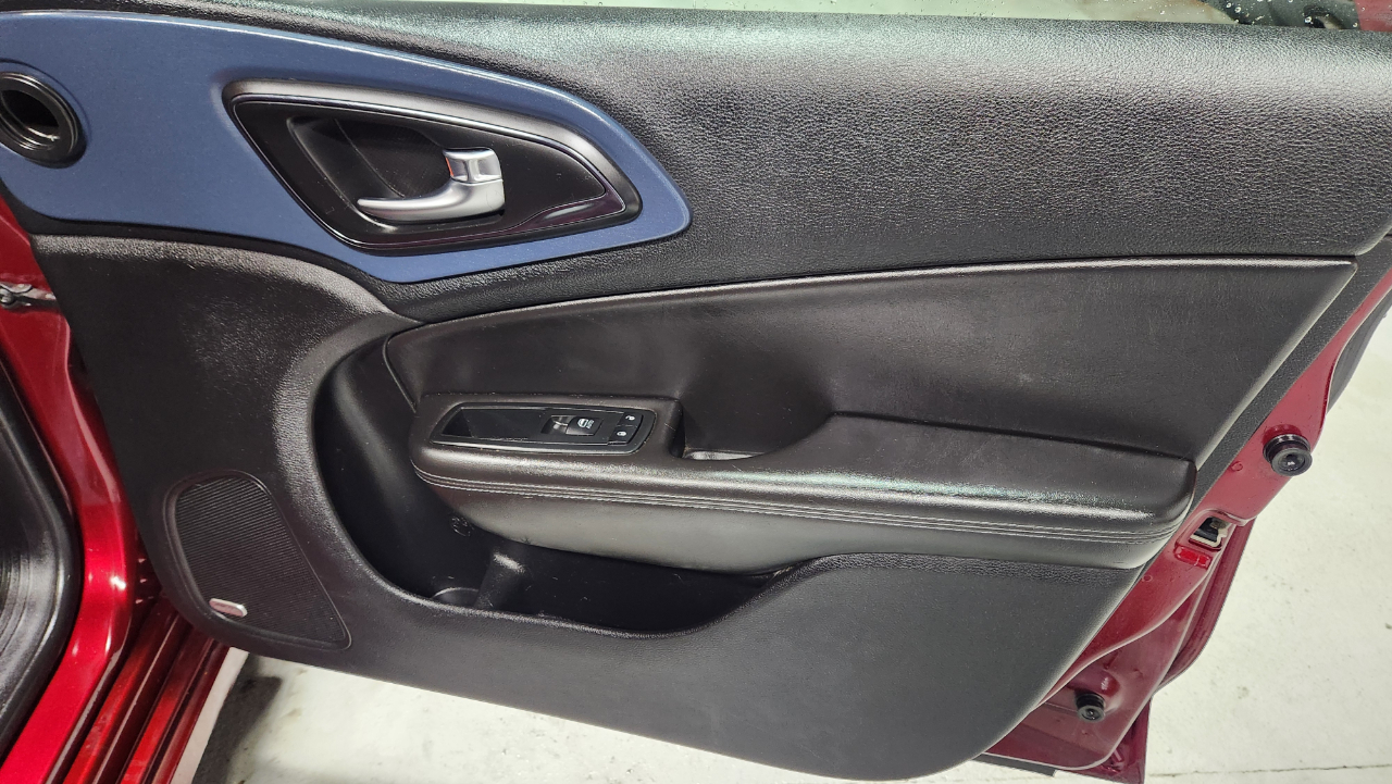 Chrysler 200 S AWD 2015