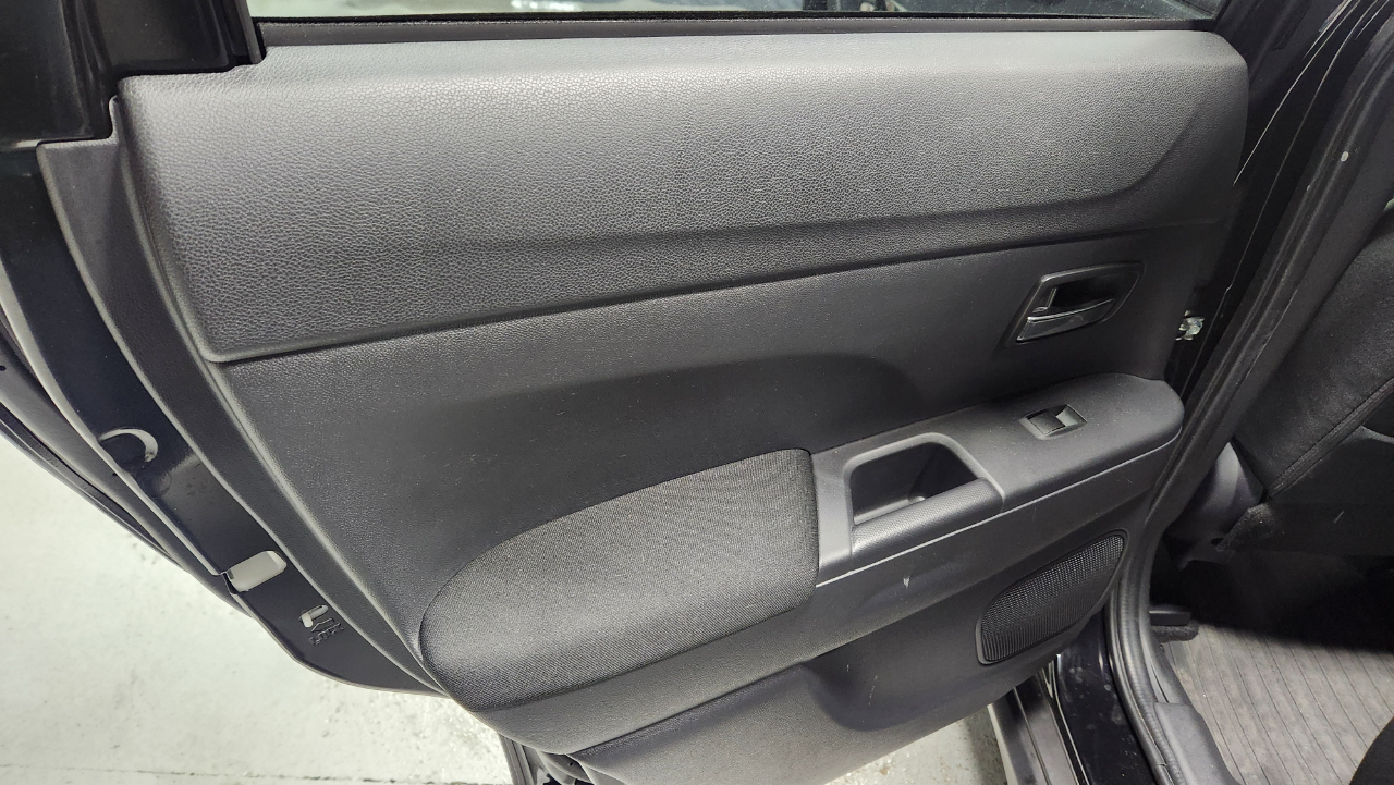 Mitsubishi Outlander Sport 2.0 ES 4WD 2024