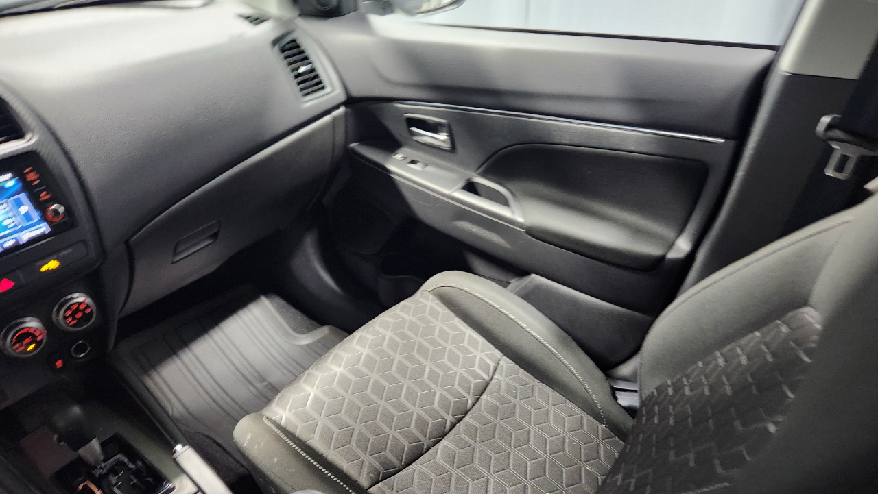 Mitsubishi Outlander Sport 2.0 ES 4WD 2024