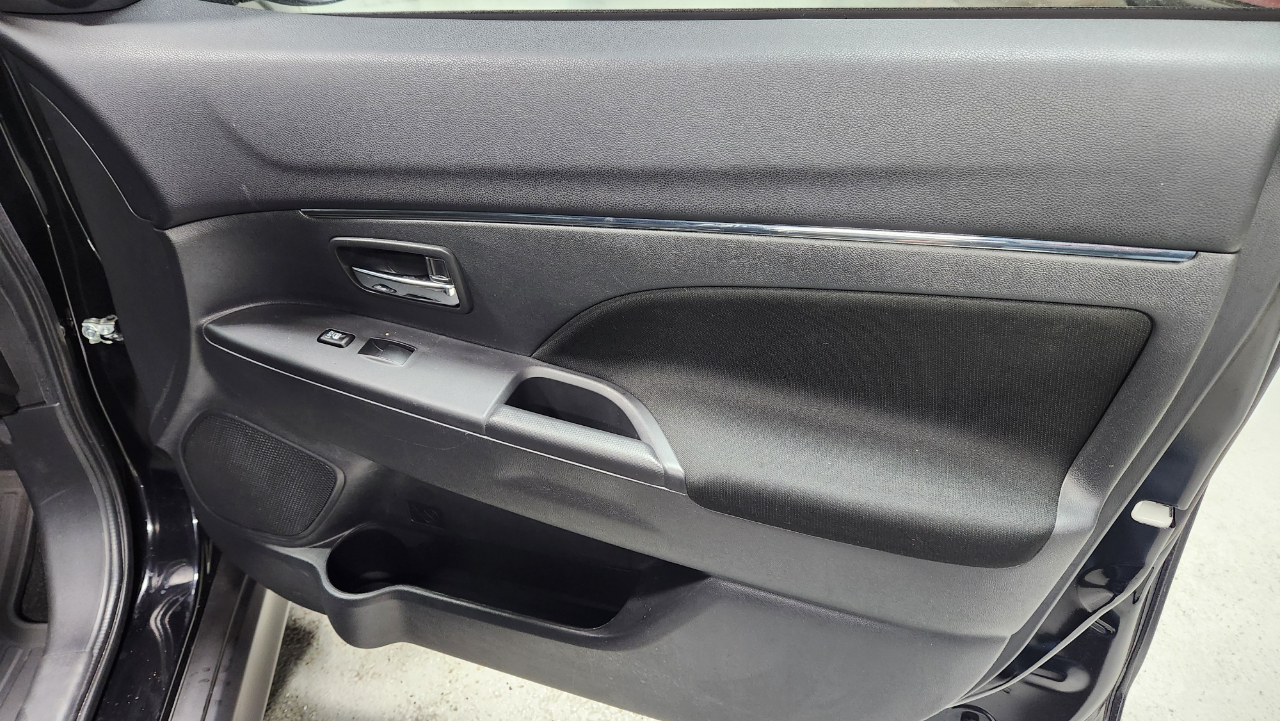 Mitsubishi Outlander Sport 2.0 ES 4WD 2024