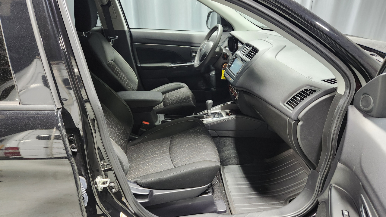 Mitsubishi Outlander Sport 2.0 ES 4WD 2024