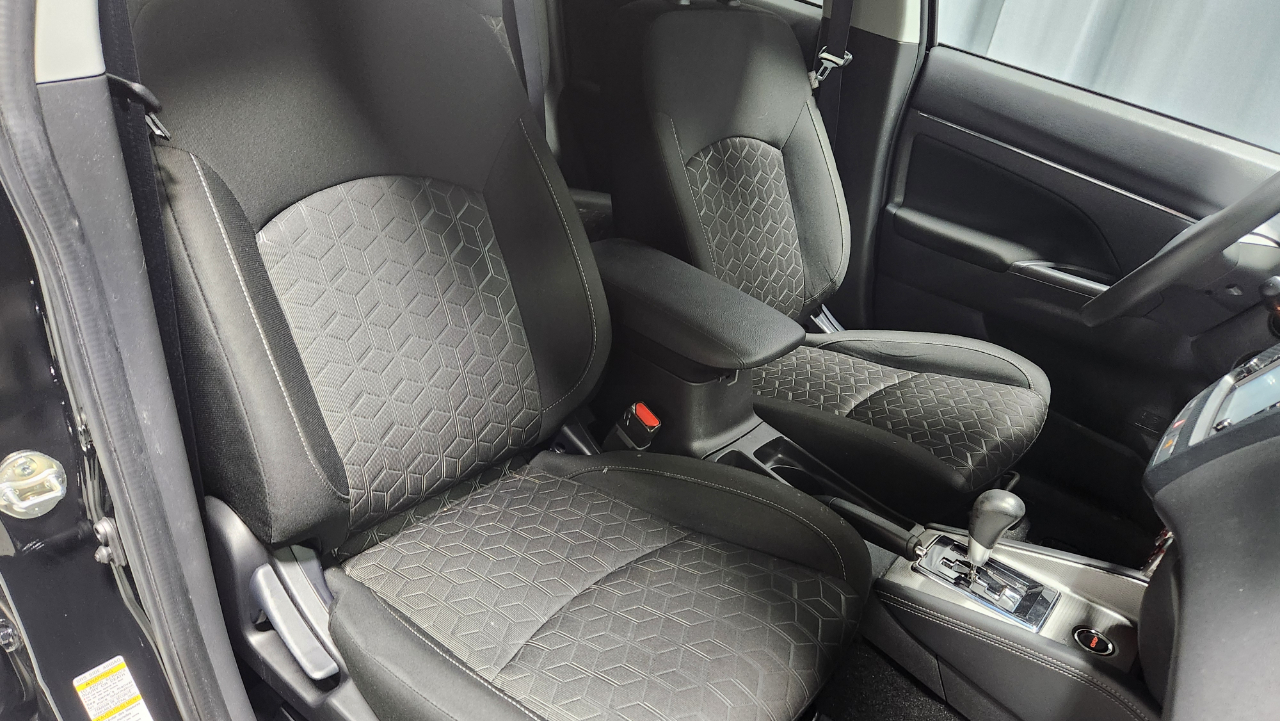 Mitsubishi Outlander Sport 2.0 ES 4WD 2024