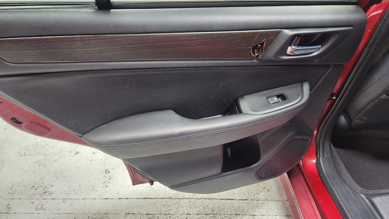 Subaru Legacy 2.5i Limited 2015