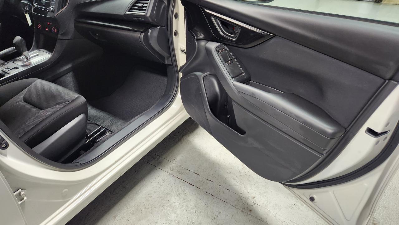 Subaru Impreza 2.0i 4-Door 2017