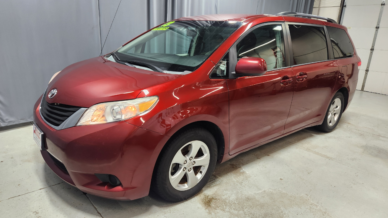 Toyota Sienna  2013