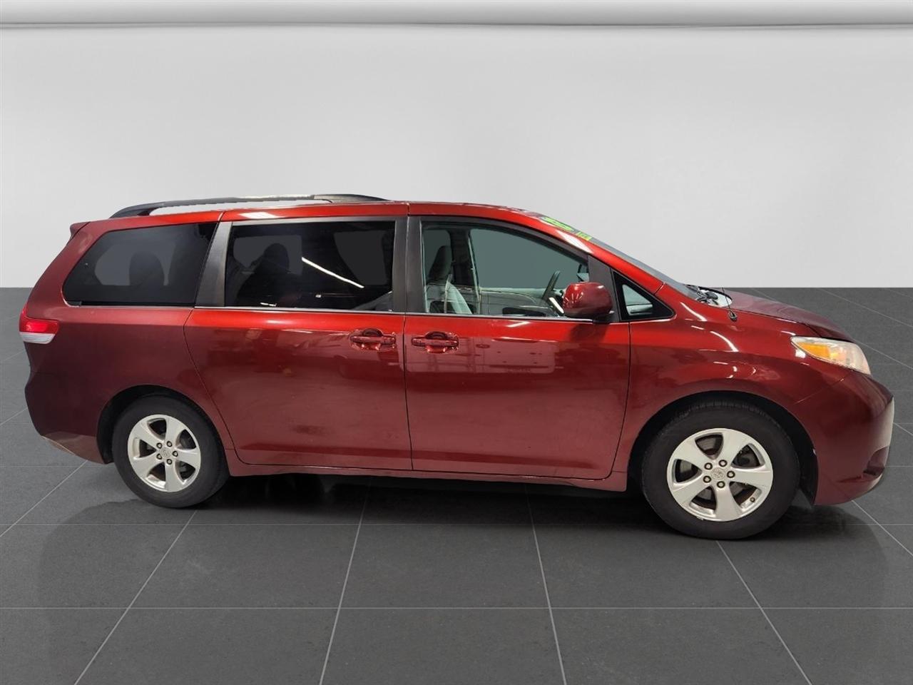 Toyota Sienna  2013