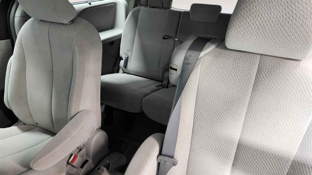 Toyota Sienna  2013