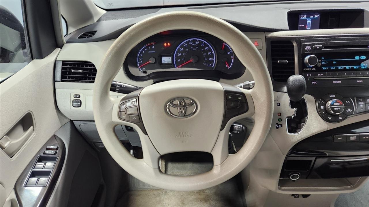 Toyota Sienna  2013