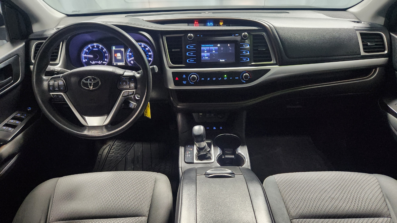 Toyota Highlander LE AWD V6 2018