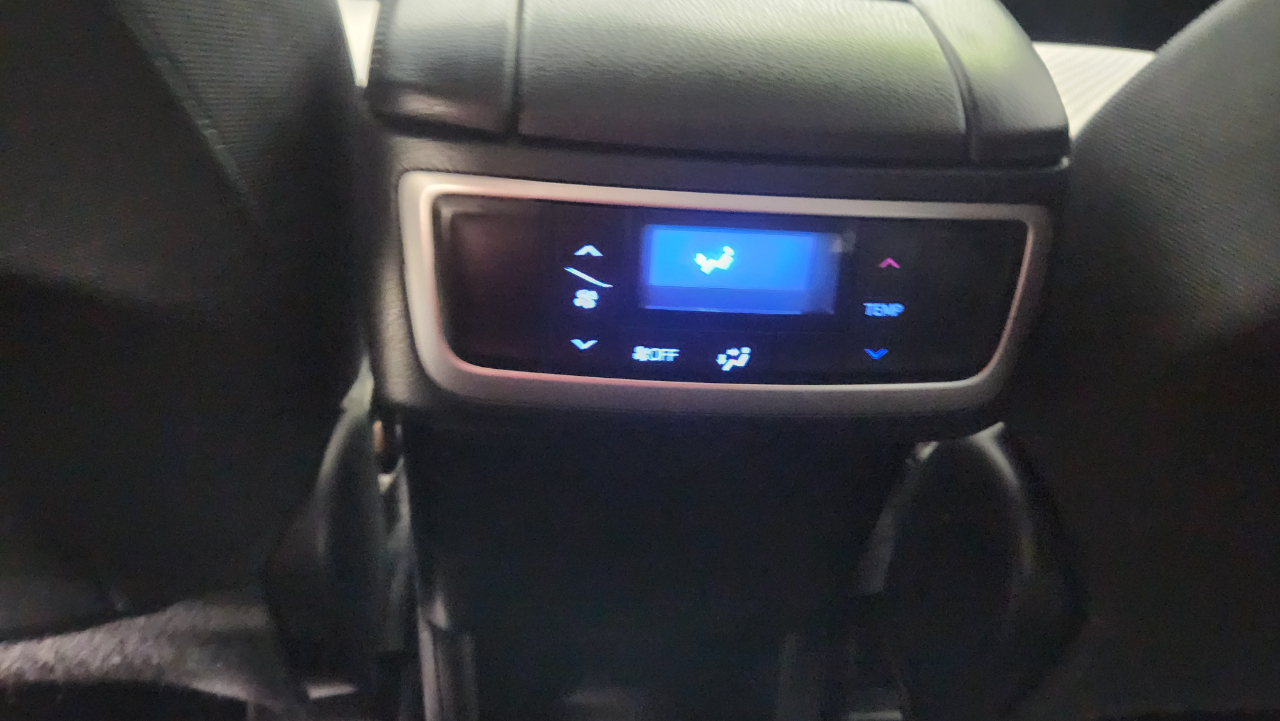 Toyota Highlander LE AWD V6 2018