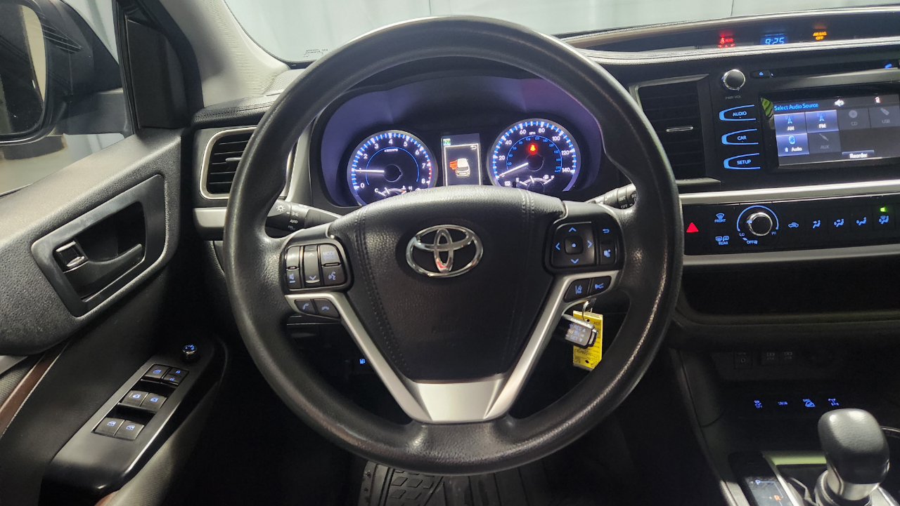 Toyota Highlander LE AWD V6 2018