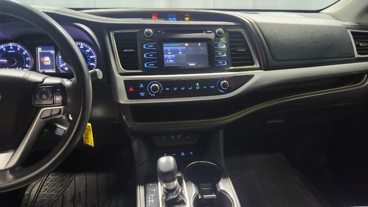 Toyota Highlander LE AWD V6 2018