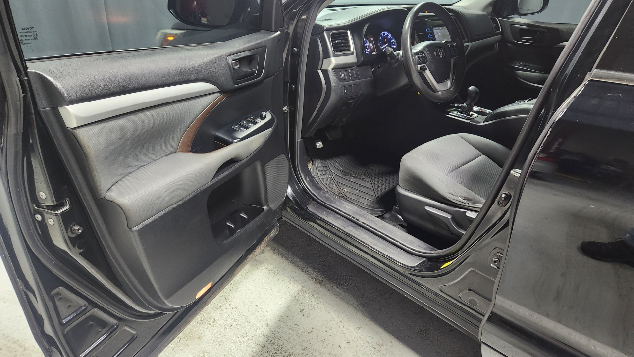 Toyota Highlander LE AWD V6 2018