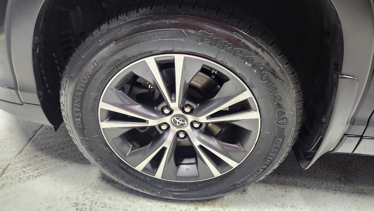 Toyota Highlander LE AWD V6 2018