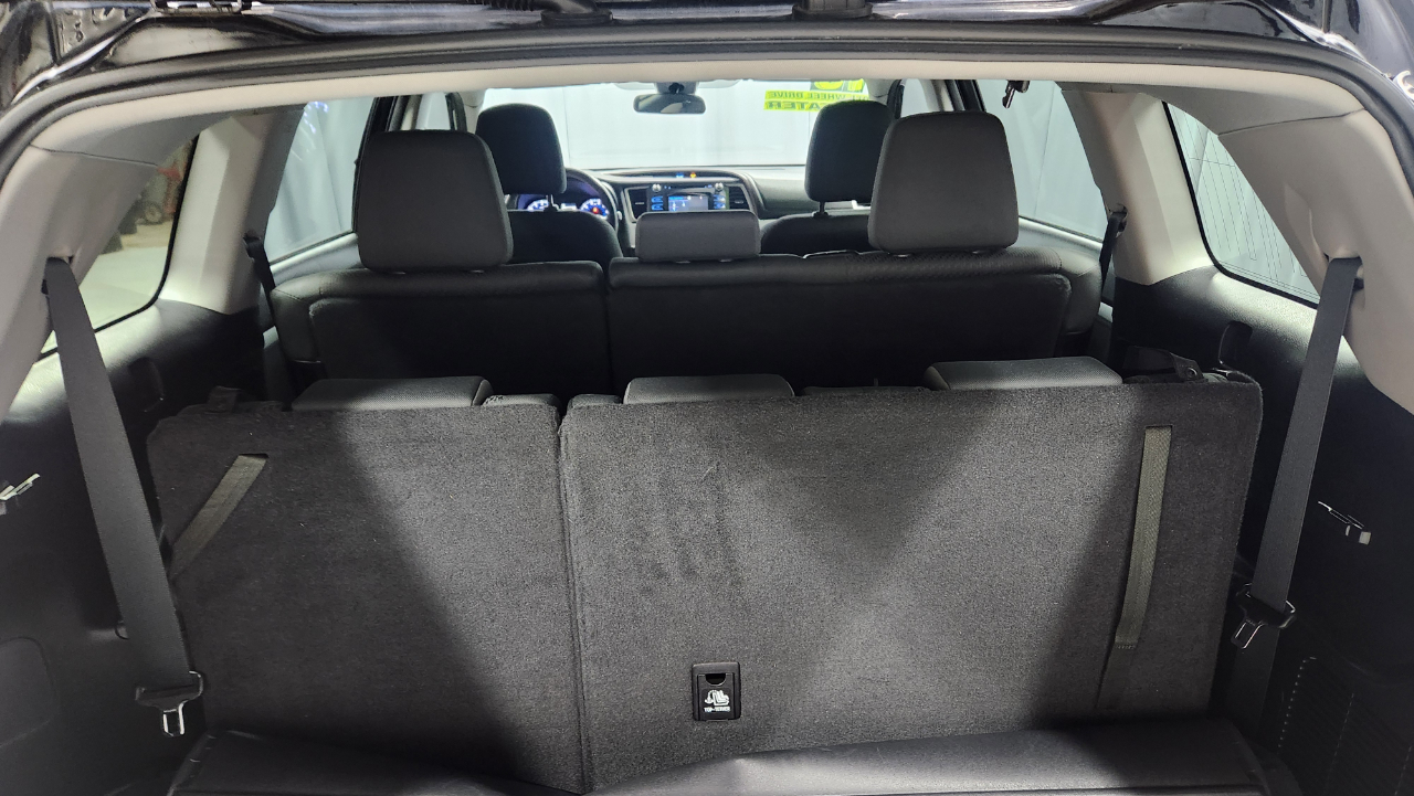 Toyota Highlander LE AWD V6 2018