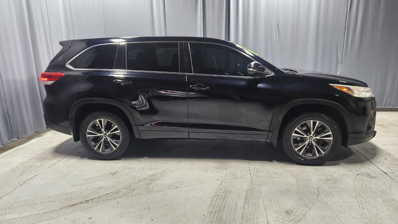 Toyota Highlander LE AWD V6 2018
