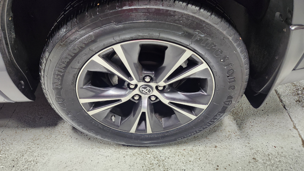 Toyota Highlander LE AWD V6 2018