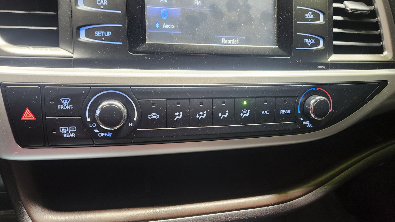 Toyota Highlander LE AWD V6 2018