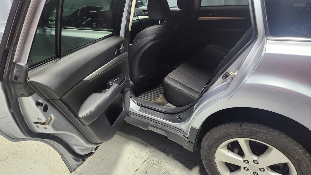 Subaru Outback 2.5i Premium 2014
