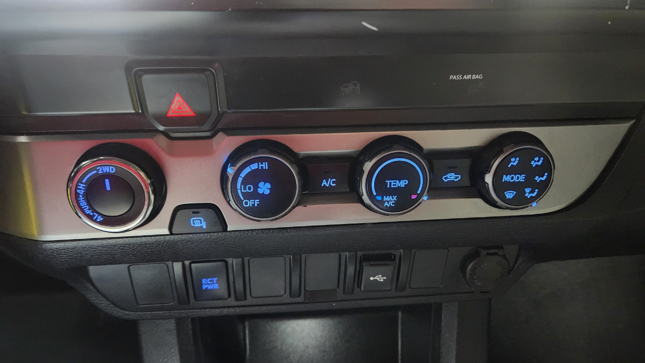 Toyota Tacoma SR5 Access Cab I4 6AT 4WD 2023