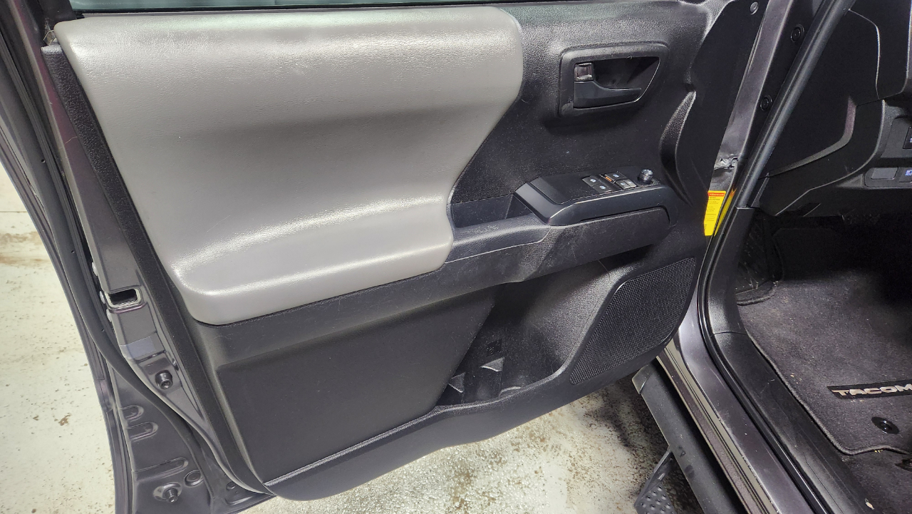 Toyota Tacoma SR5 Access Cab I4 6AT 4WD 2023