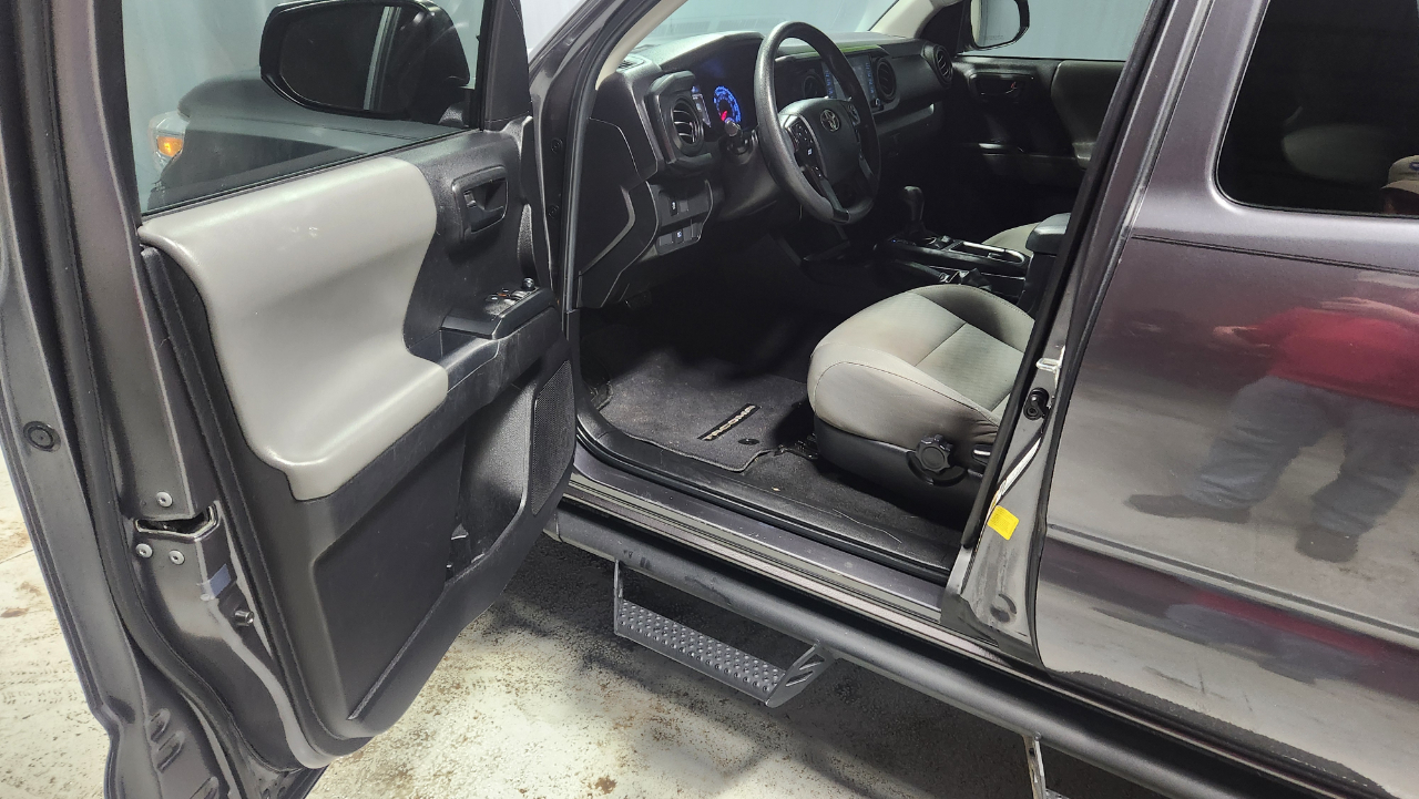 Toyota Tacoma SR5 Access Cab I4 6AT 4WD 2023