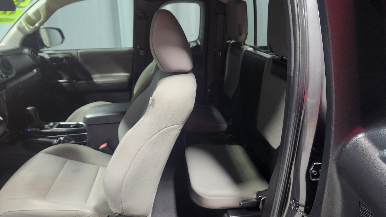 Toyota Tacoma SR5 Access Cab I4 6AT 4WD 2023