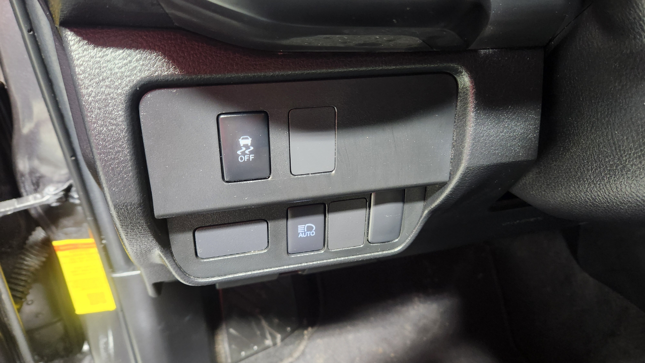 Toyota Tacoma SR5 Access Cab I4 6AT 4WD 2023