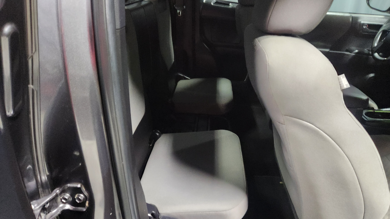 Toyota Tacoma SR5 Access Cab I4 6AT 4WD 2023