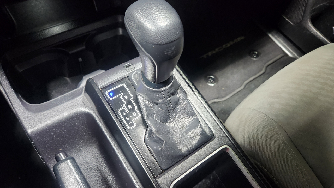 Toyota Tacoma SR5 Access Cab I4 6AT 4WD 2023