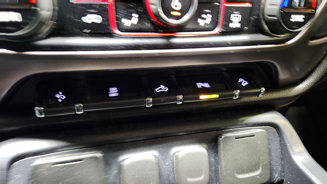 GMC Sierra 1500 SLT Crew Cab Short Box 4WD 2016