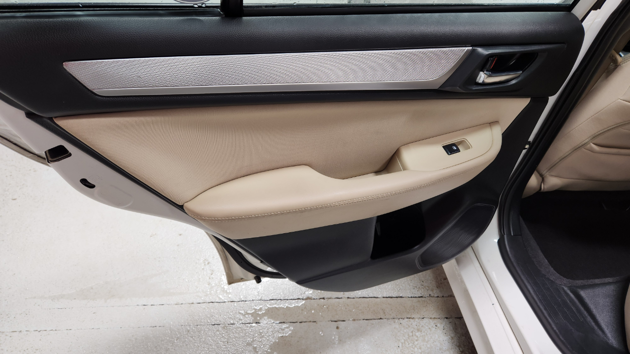 Subaru Legacy 2.5i Premium 2015