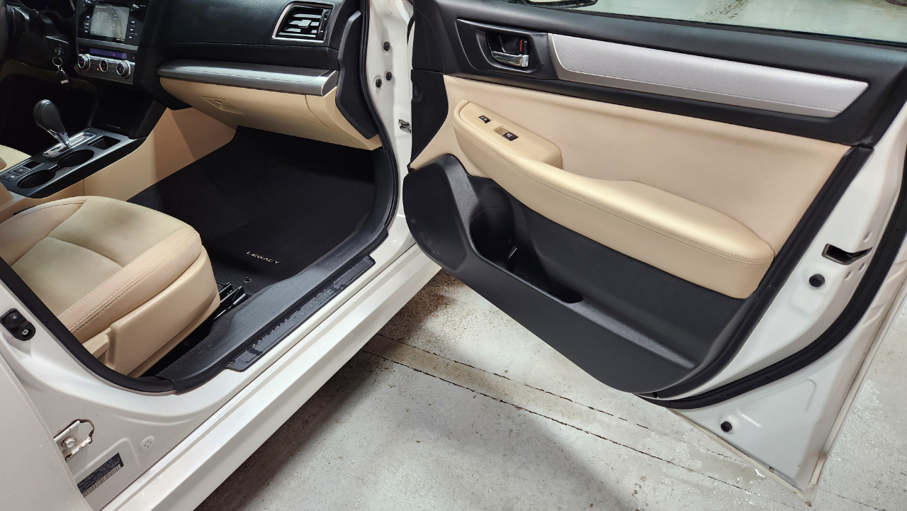 Subaru Legacy 2.5i Premium 2015