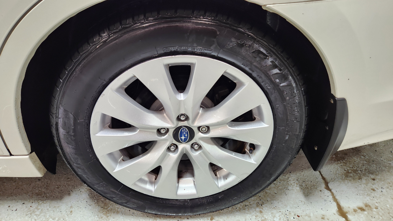 Subaru Legacy 2.5i Premium 2015