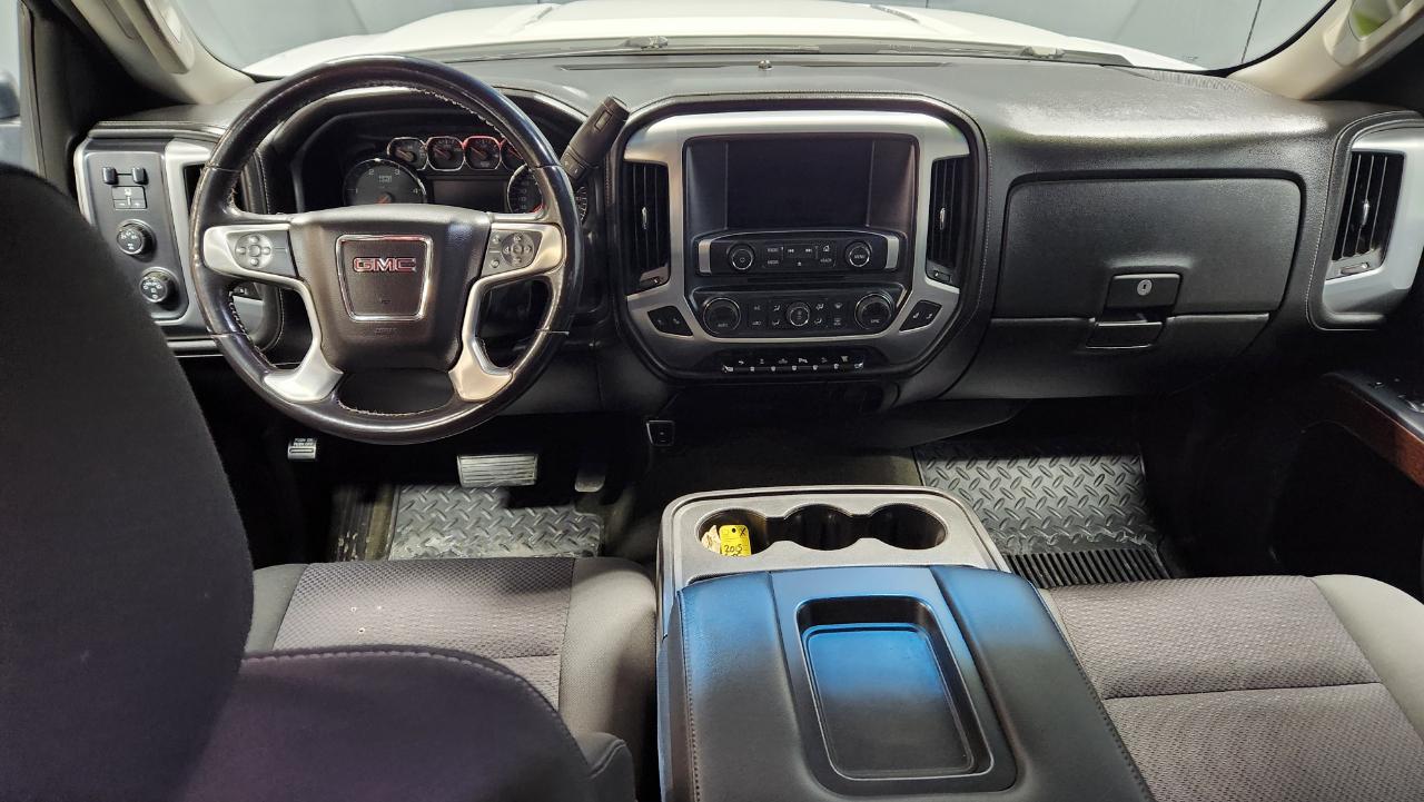 GMC Sierra 2500HD SLE Crew Cab 4WD 2015