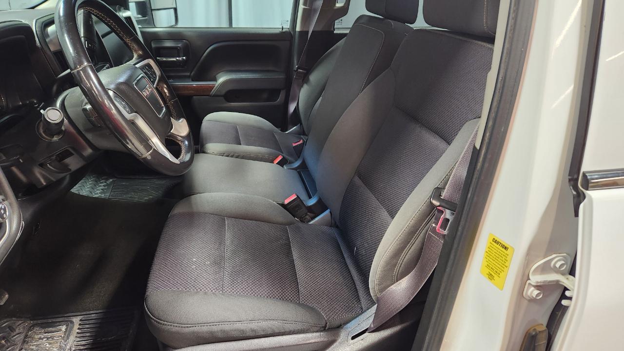 GMC Sierra 2500HD SLE Crew Cab 4WD 2015