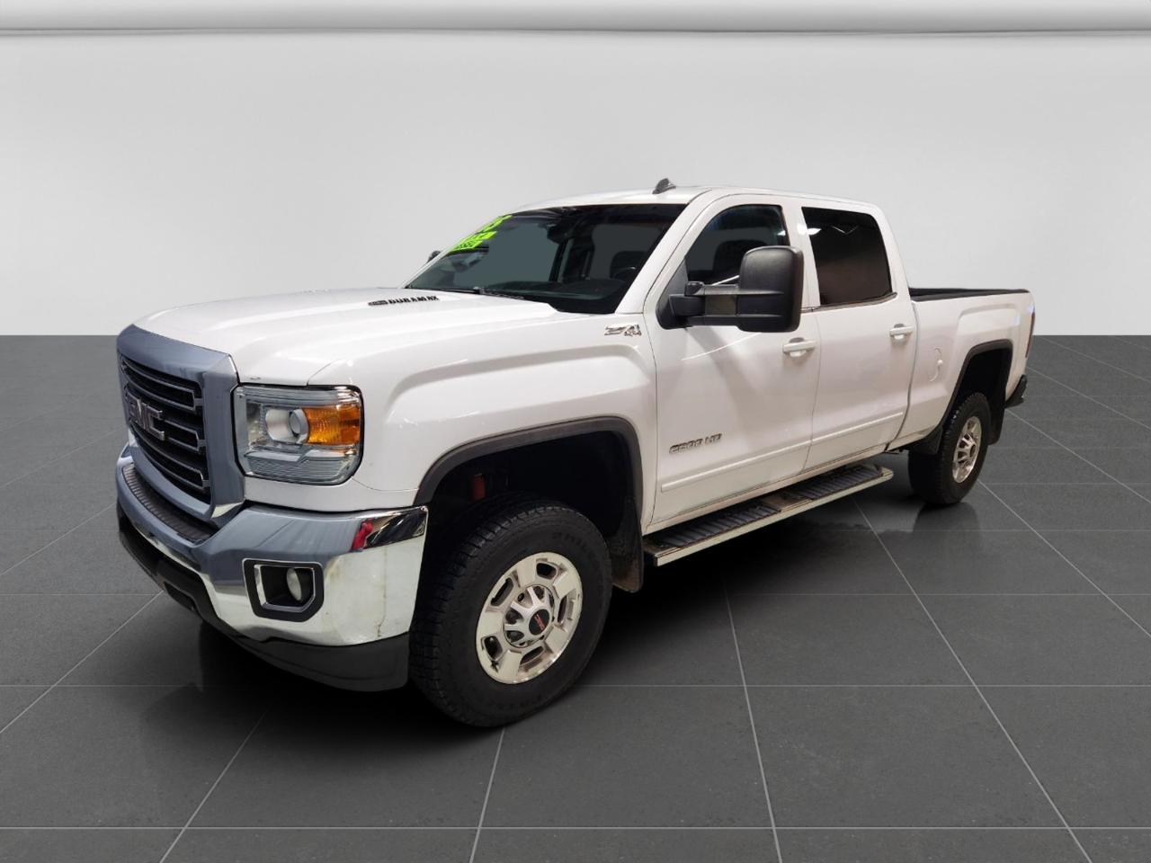 GMC Sierra 2500HD SLE Crew Cab 4WD 2015